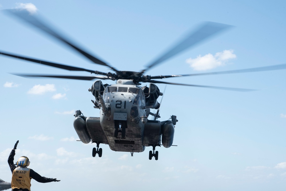 USS Tripoli and VMM-262 (Reinforced) Flight Operations