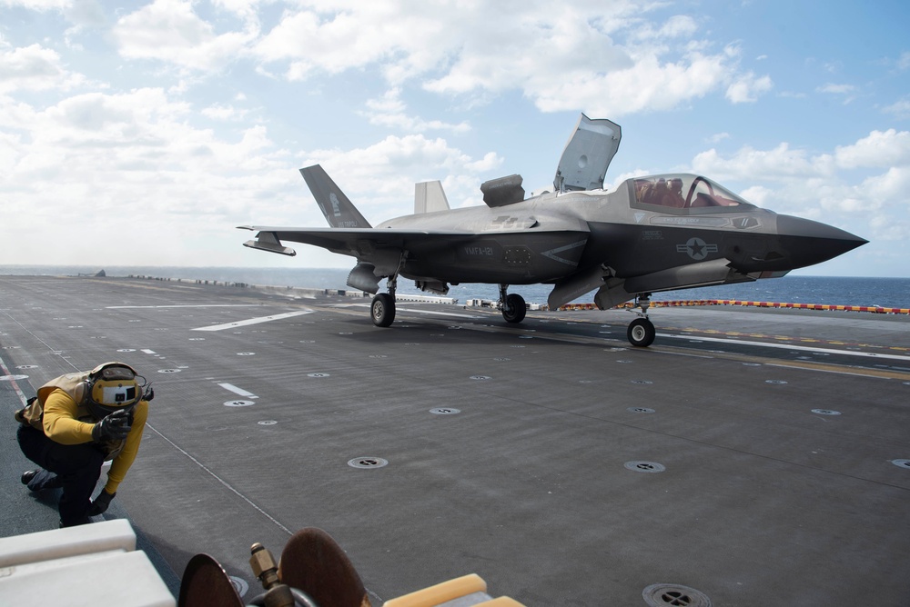 USS Tripoli and VMM-262 (Reinforced) Conduct Flight Operations