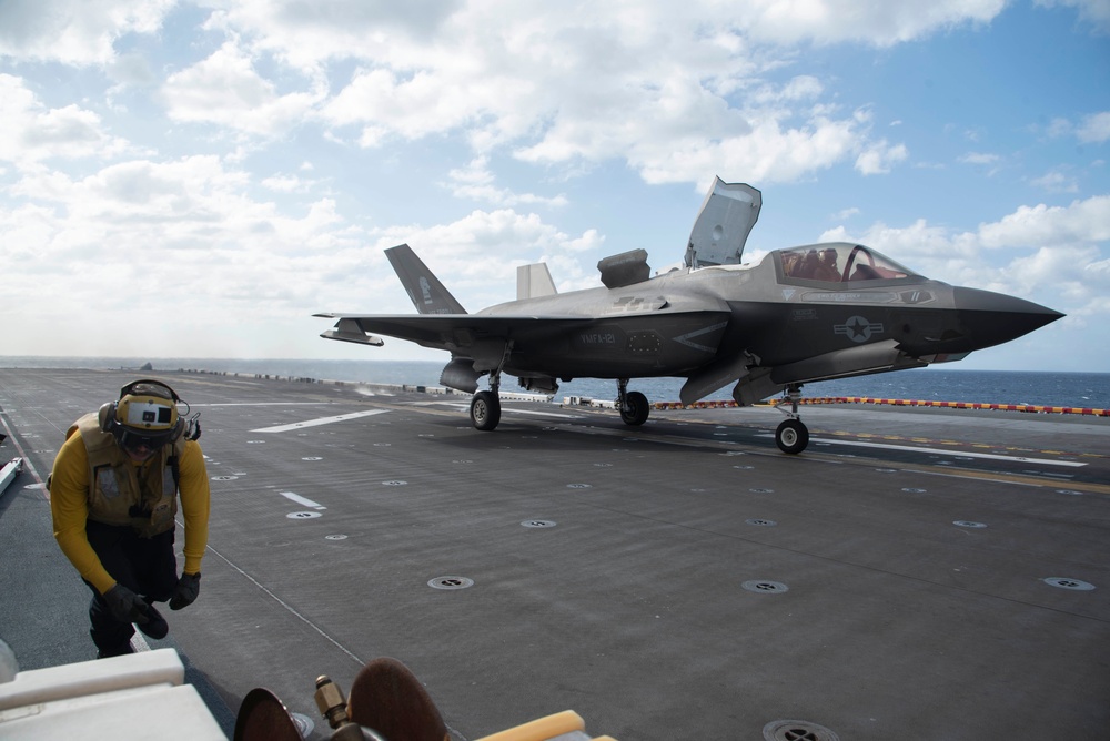 USS Tripoli and VMM-262 (Reinforced) Conduct Flight Operations