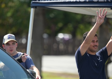 Hickam First Sergeants, JBPHH volunteers support water distribution sites