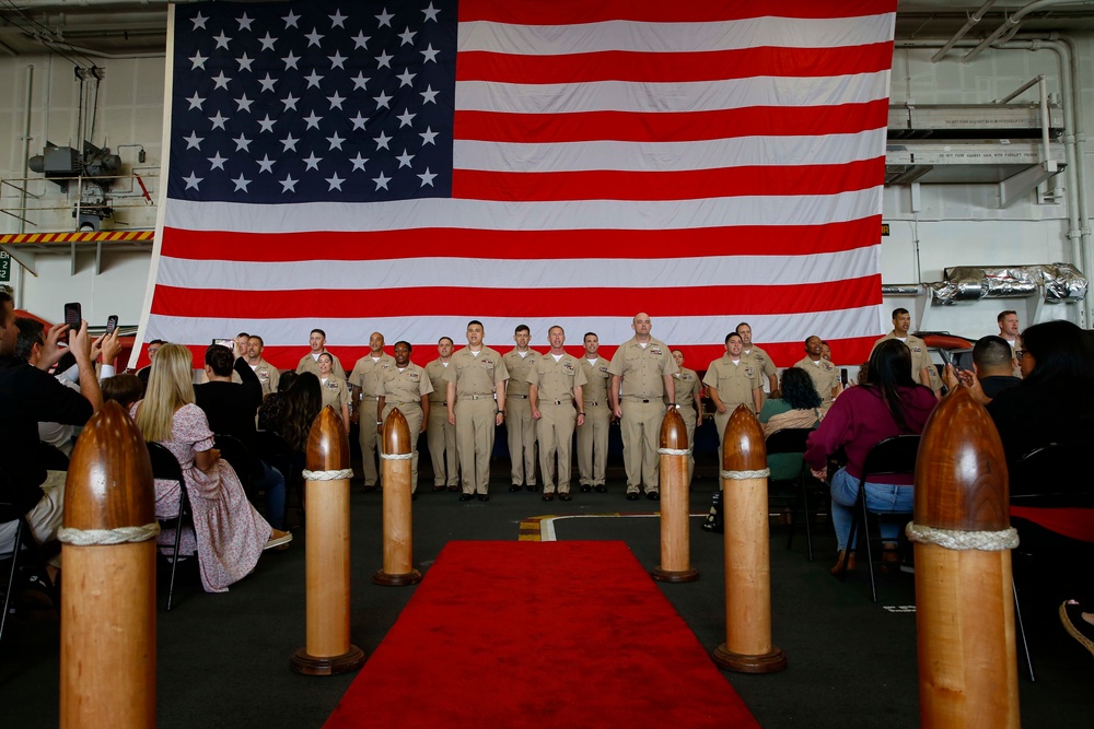 Abraham Lincoln hosts a chief petty officer pinning ceremony