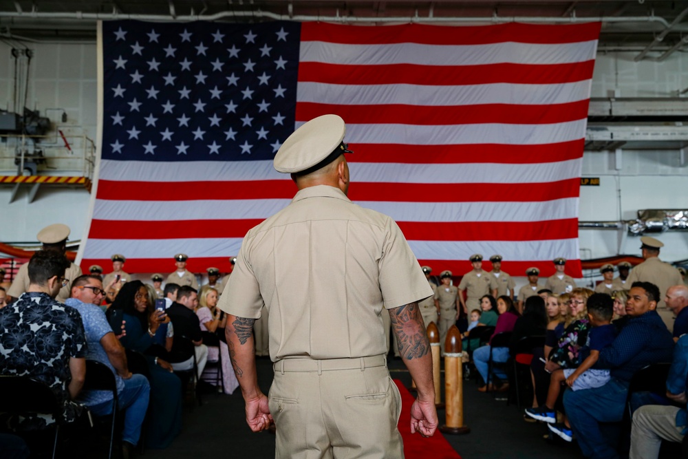 Abraham Lincoln hosts a chief petty officer pinning ceremony