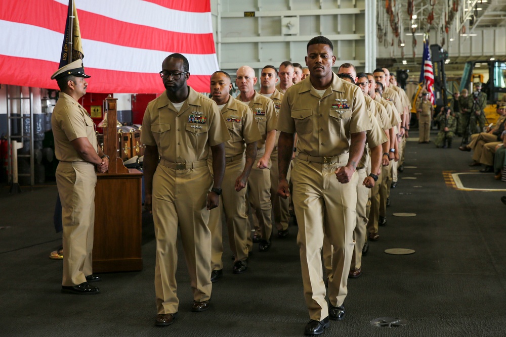 Abraham Lincoln hosts a chief petty officer pinning ceremony