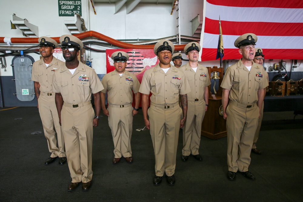 Abraham Lincoln hosts a chief petty officer pinning ceremony