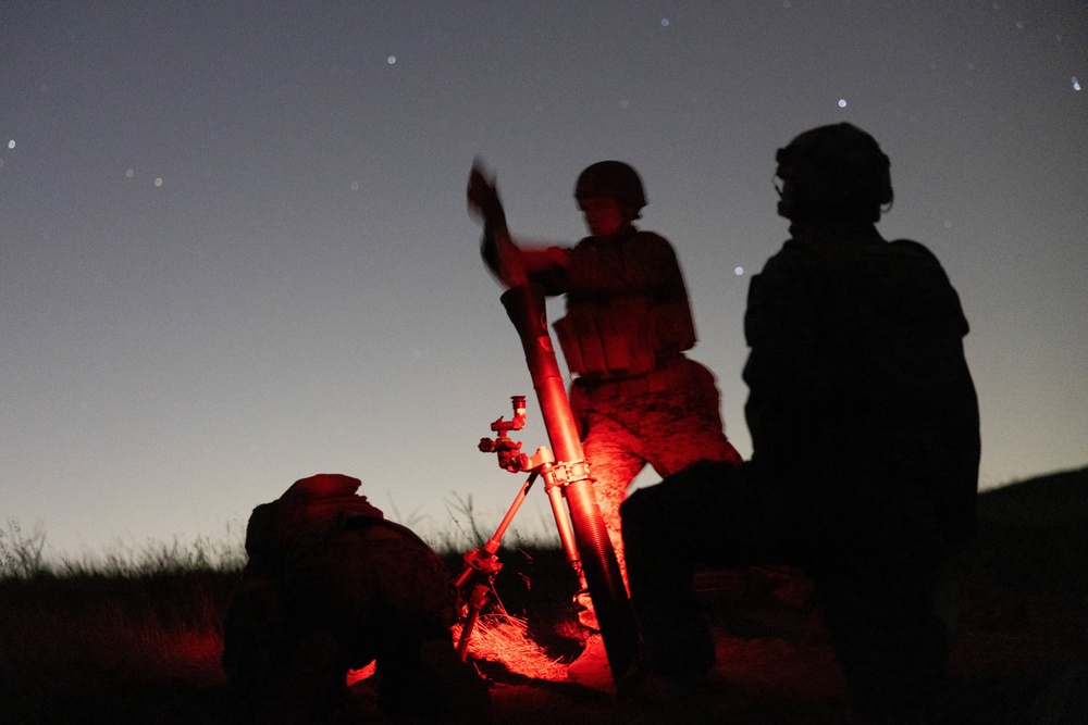 Marines take on Range 800 during battalion field exercise