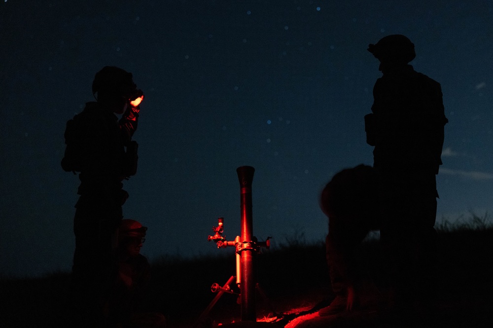 Marines take on Range 800 during battalion field exercise
