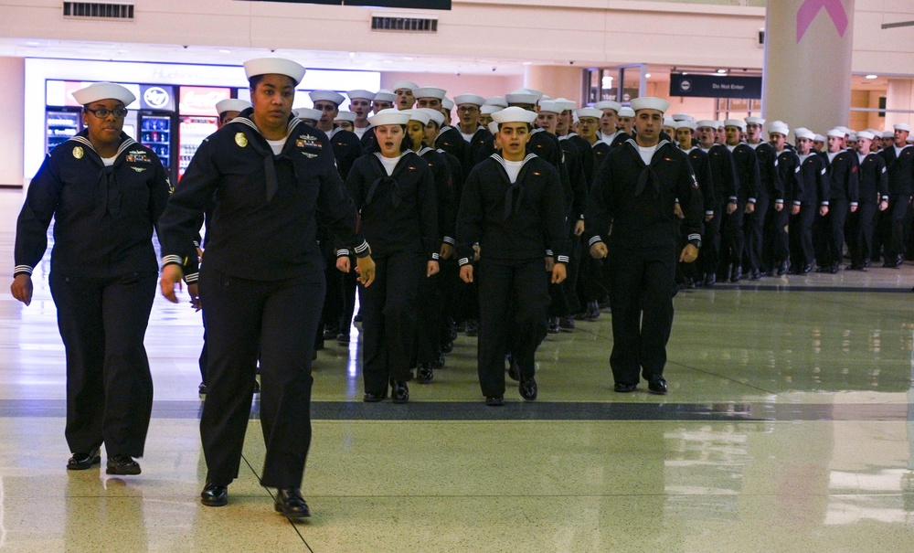 Great Lakes Navy joins Honor Flight Chicago for Last 2022 Flight