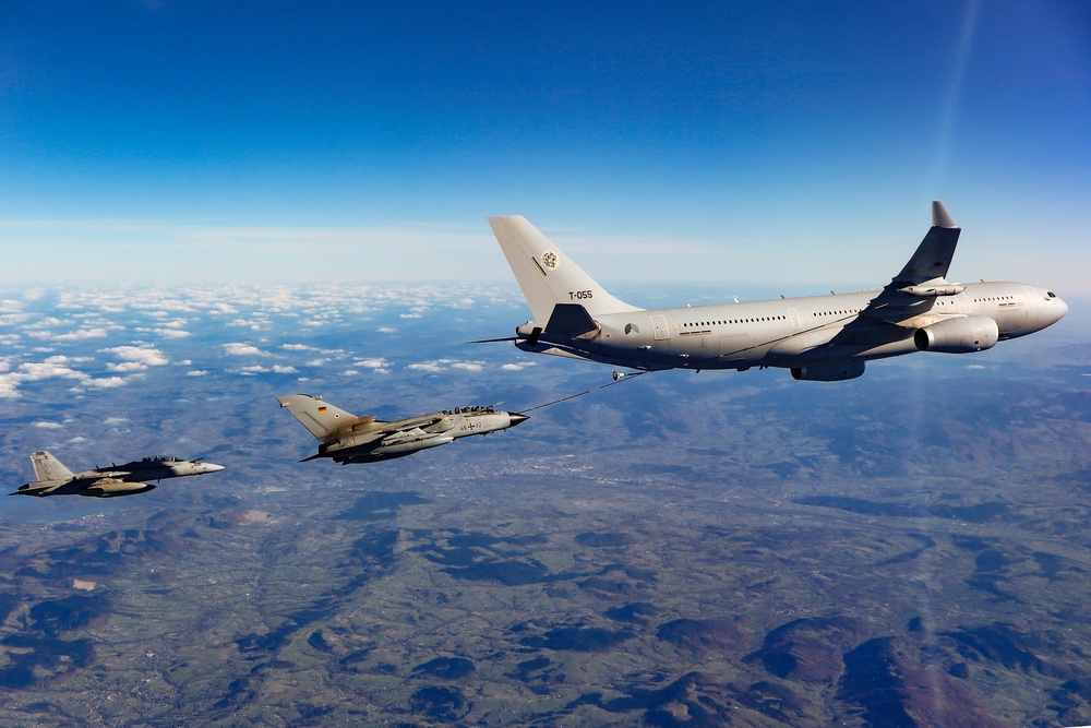 Multi-National Aerial Refueling during Neptune Strike 22.2