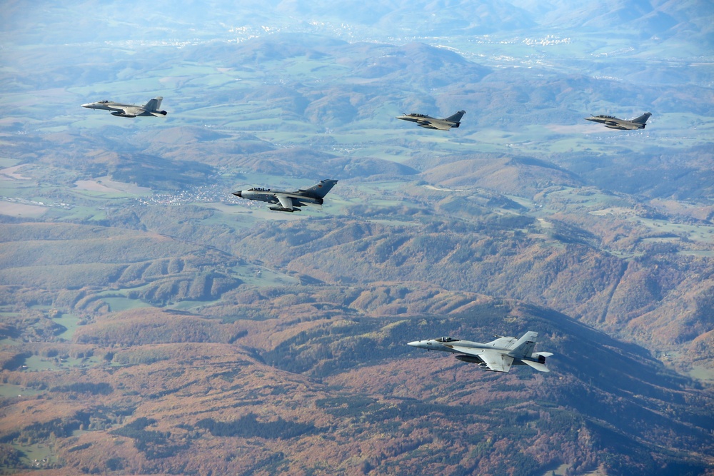 Multi-National Flight Operations during Neptune Strike 22.2