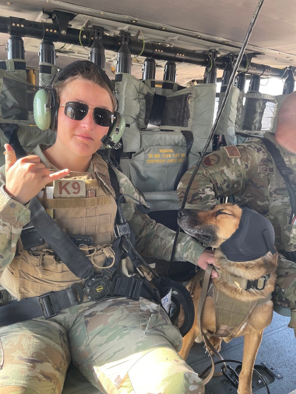 3-142 AHB Conducts Helicopter Familiarization Training with Military Working Dogs