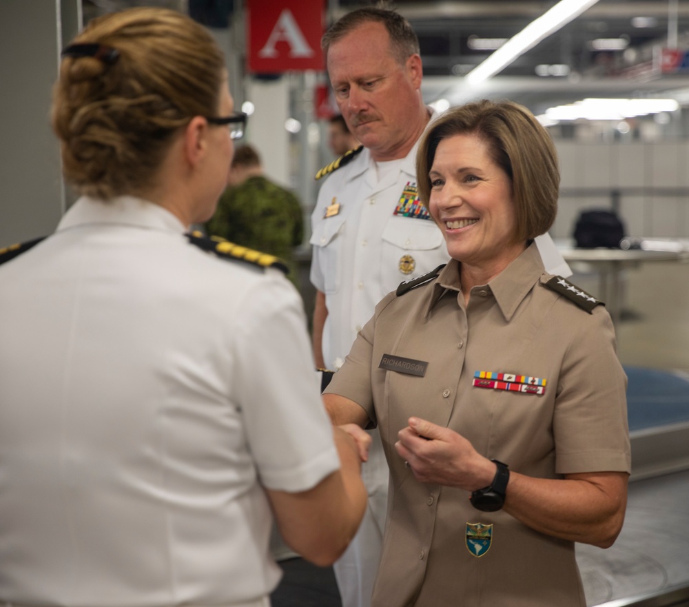 Gen. Laura Richardson Visits USNS Comfort