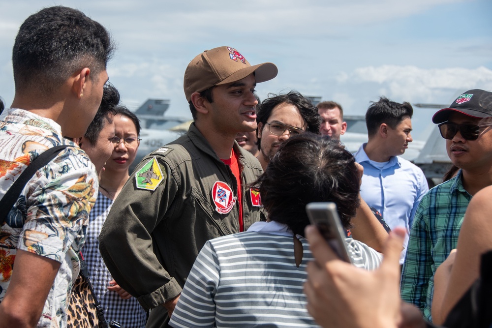 USS Ronald Reagan (CVN 76) hosts tours during a port visit to Manila