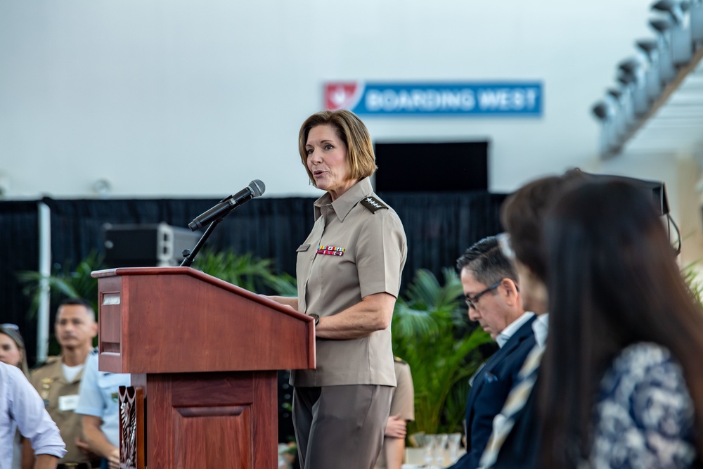 Gen. Laura J. Richardson visits Comfort