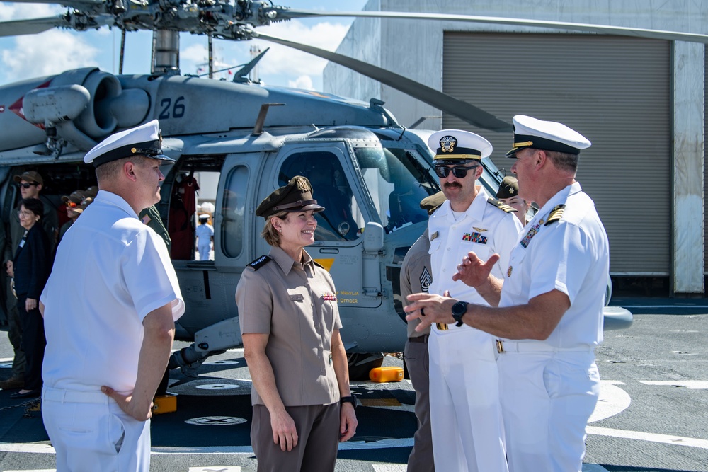 Gen. Laura J. Richardson visits Comfort