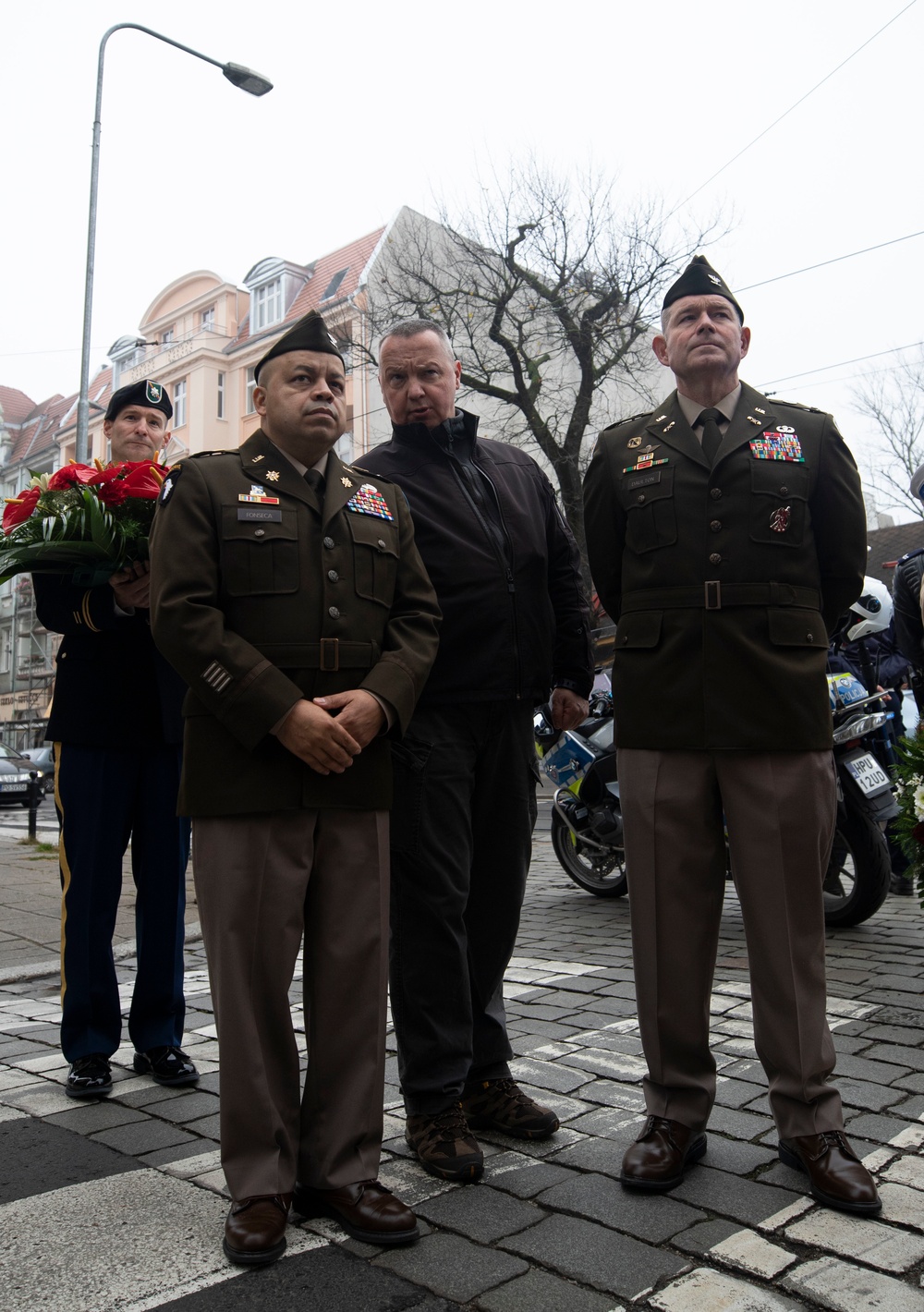 Poznan City Officials Invite V Corps Senior Leaders to Memorial Ceremony