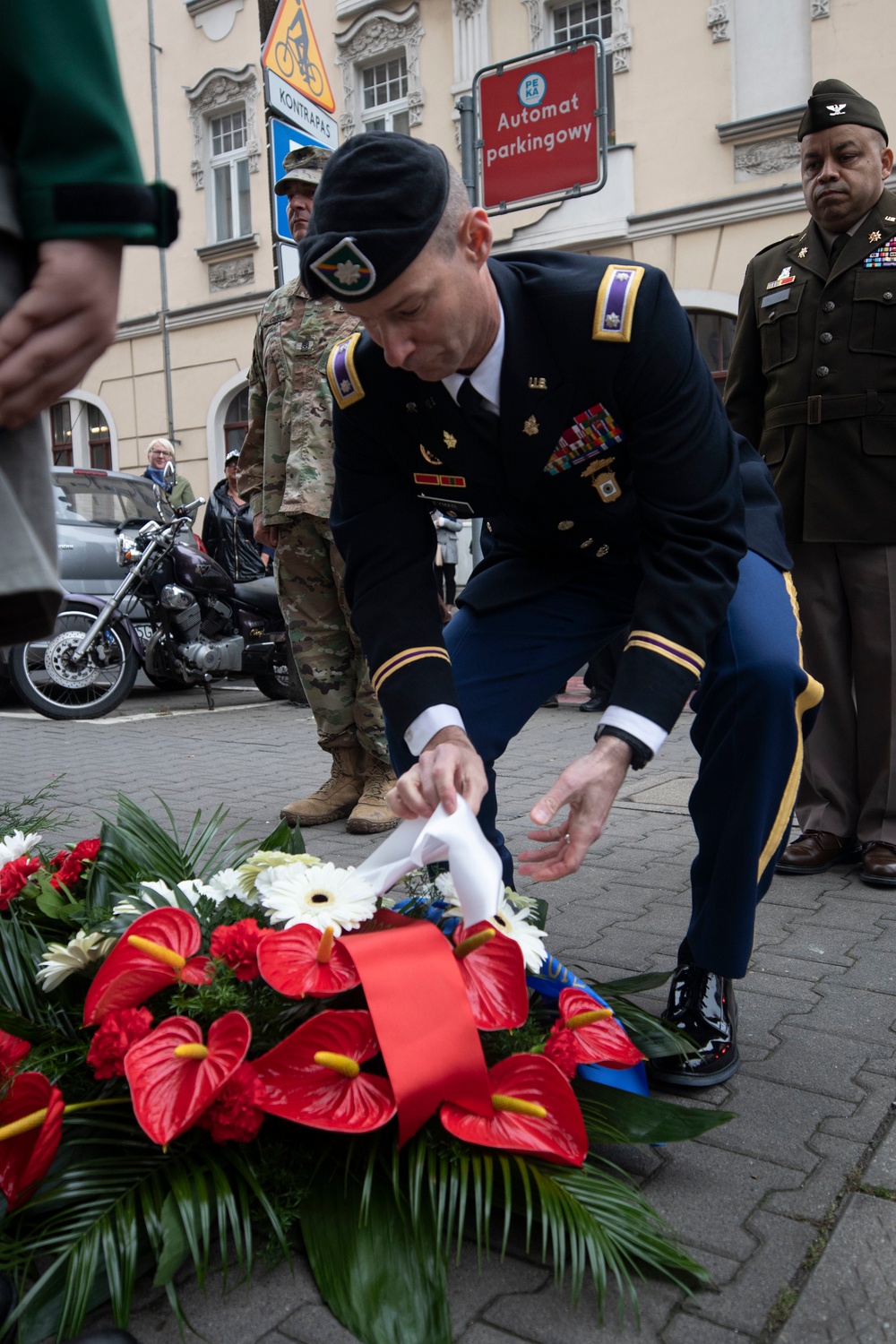 Poznan City Officials Invite V Corps Senior Leaders to Memorial Ceremony