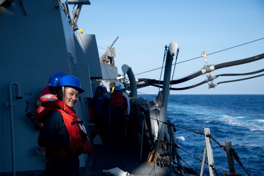 USS Forrest Sherman (DDG 98) Underway Replenishment