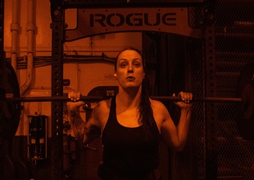 USS Ronald Reagan (CVN 76) Sailors compete in squat challenge
