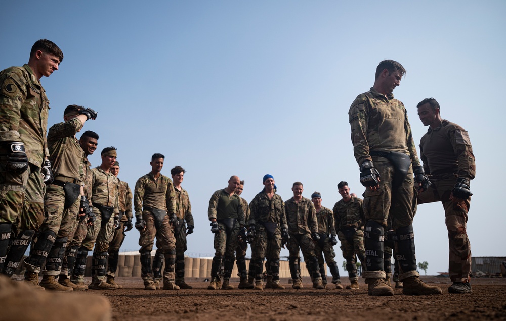 CJTF-HOA participates in French Desert Commando Course