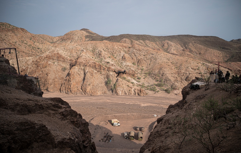 CJTF-HOA participates in French Desert Commando Course