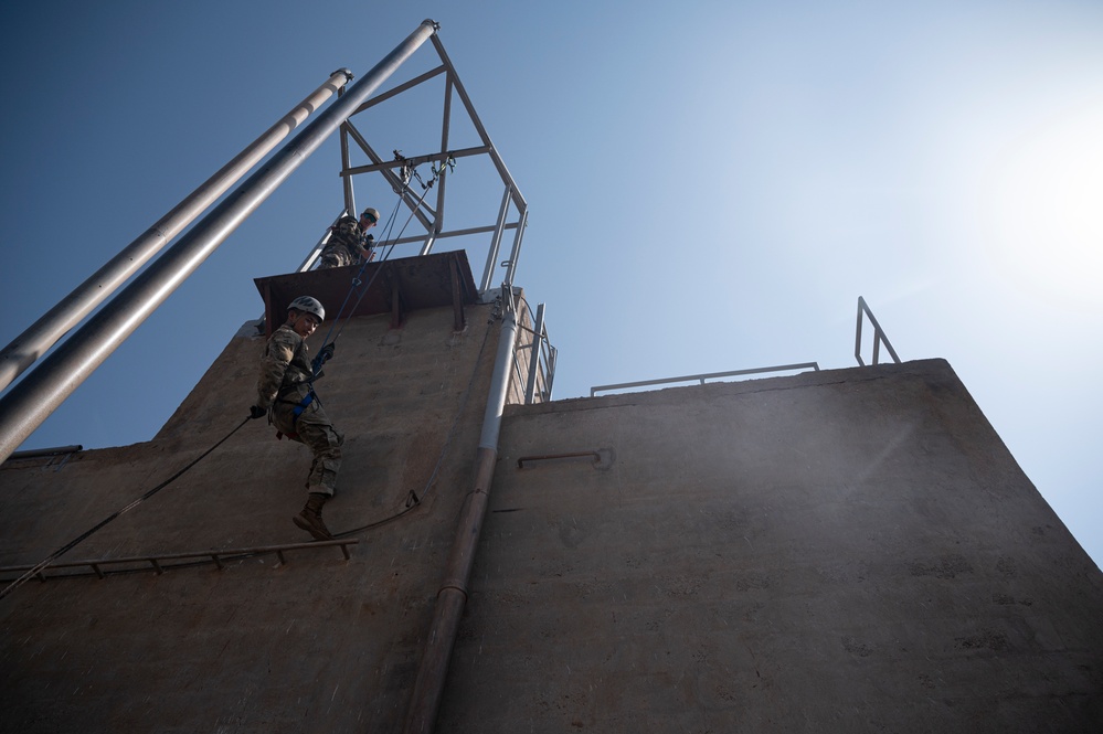 CJTF-HOA participates in French Desert Commando Course