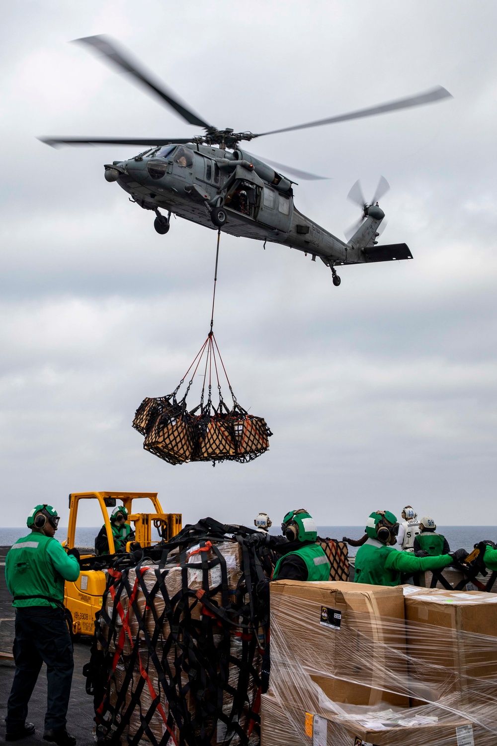 Replenishment-at-sea aboard USS George H.W. Bush (CVN 77)