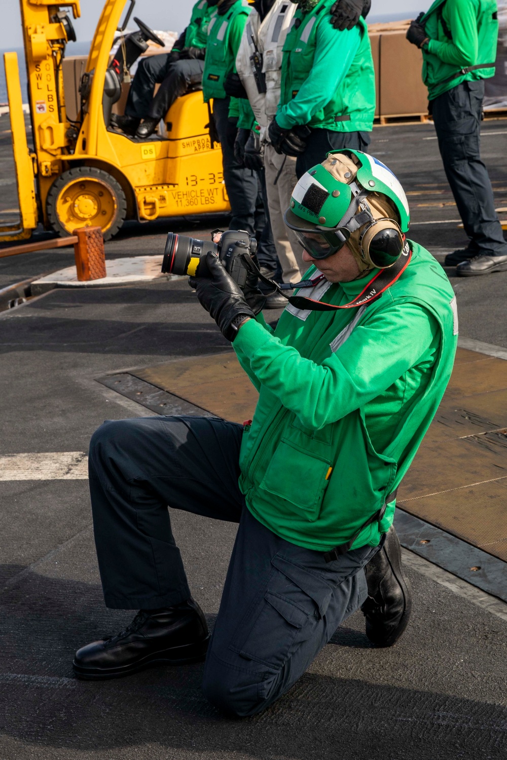 Replenishment-at-sea aboard USS George H.W. Bush (CVN 77)