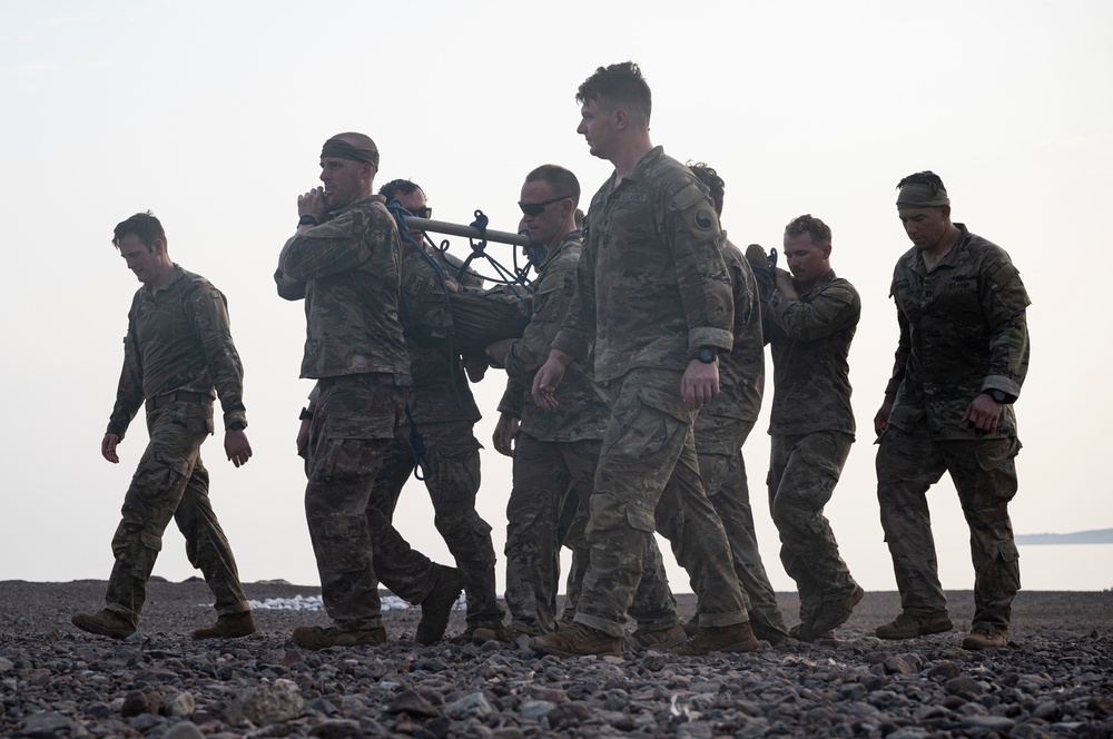 CJTF-HOA participates in French Desert Commando Course