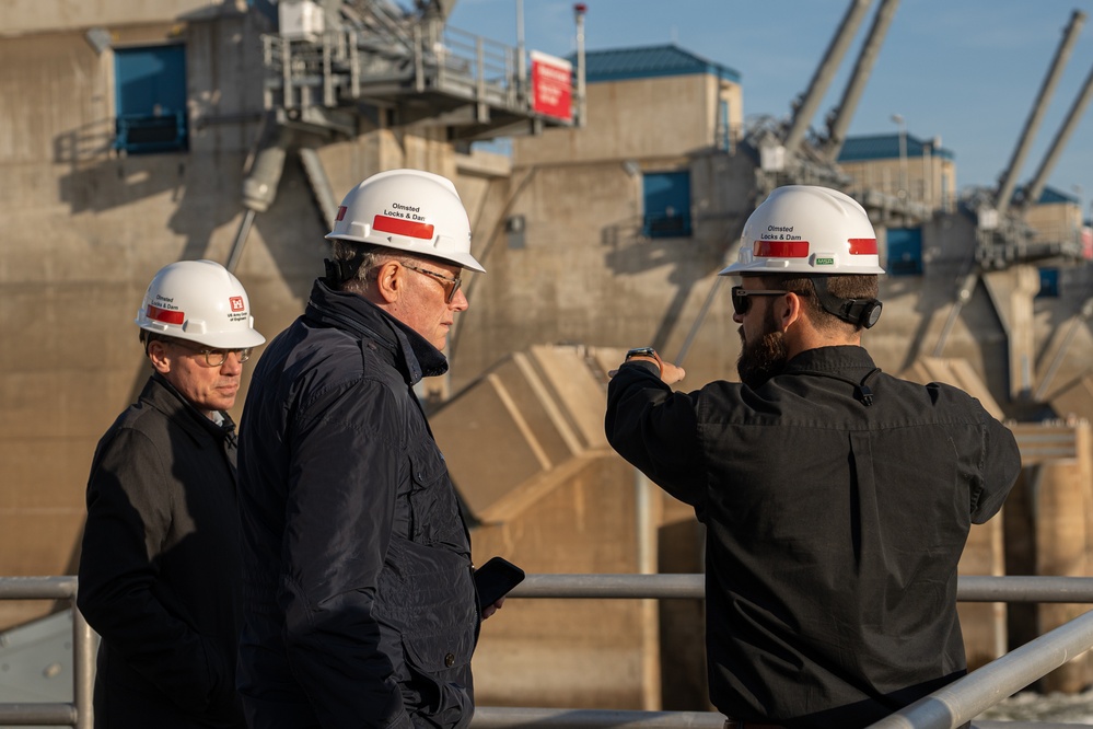 USACE tours German Ministry of Transport during delegation visit