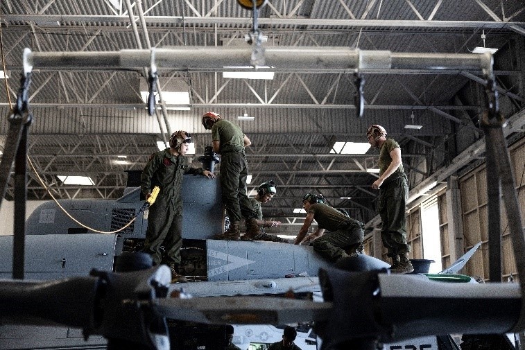 Marine Light Attack Helicopter Training Squadron Maintains the UH-1Y Venom