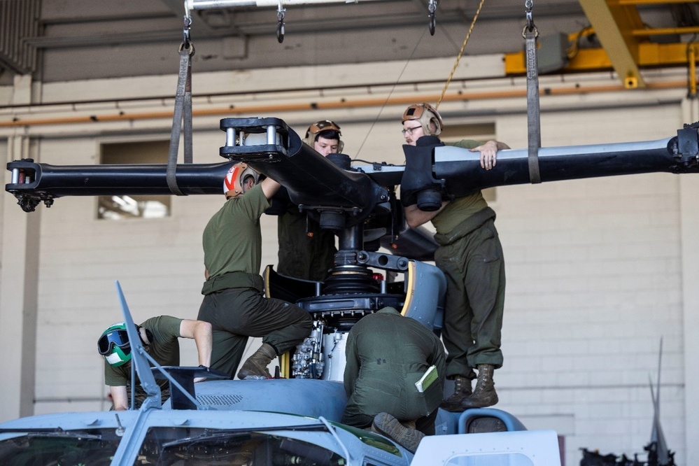 Marine Light Attack Helicopter Training Squadron Maintains the UH-1Y Venom