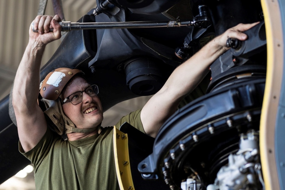 Marine Light Attack Helicopter Training Squadron Maintains the UH-1Y Venom     