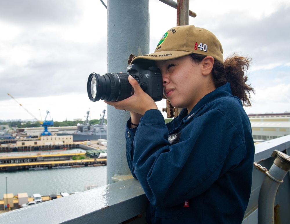 USS Frank Cable Departs Pearl Harbor