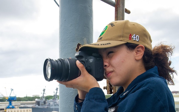 USS Frank Cable Departs Pearl Harbor