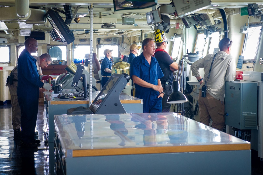 USS Frank Cable Departs Pearl Harbor