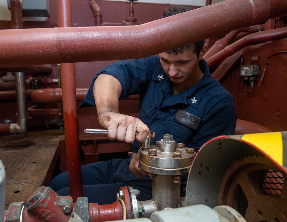 USS Nitze Daily Operations