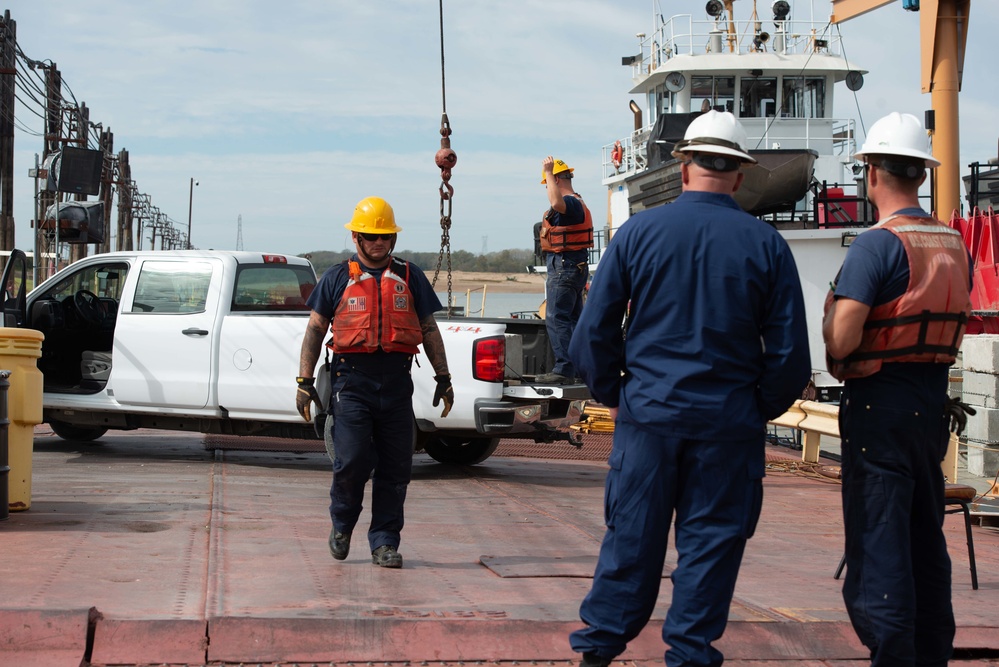 Coast Guard response to low water on the Mississippi River