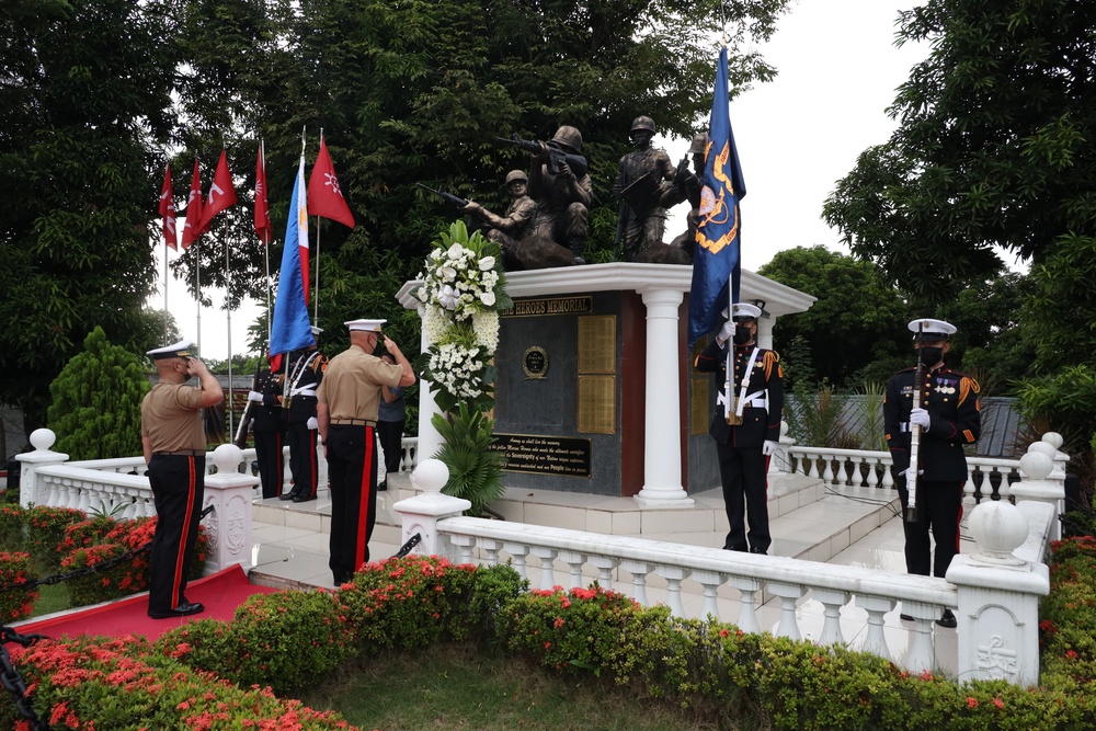 CMC Visits Philippine Marine Corps