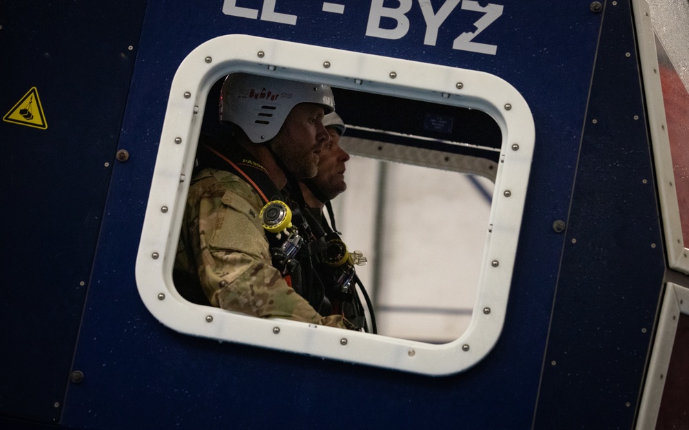 12 CAB Soldiers get dunked in Bremerhaven