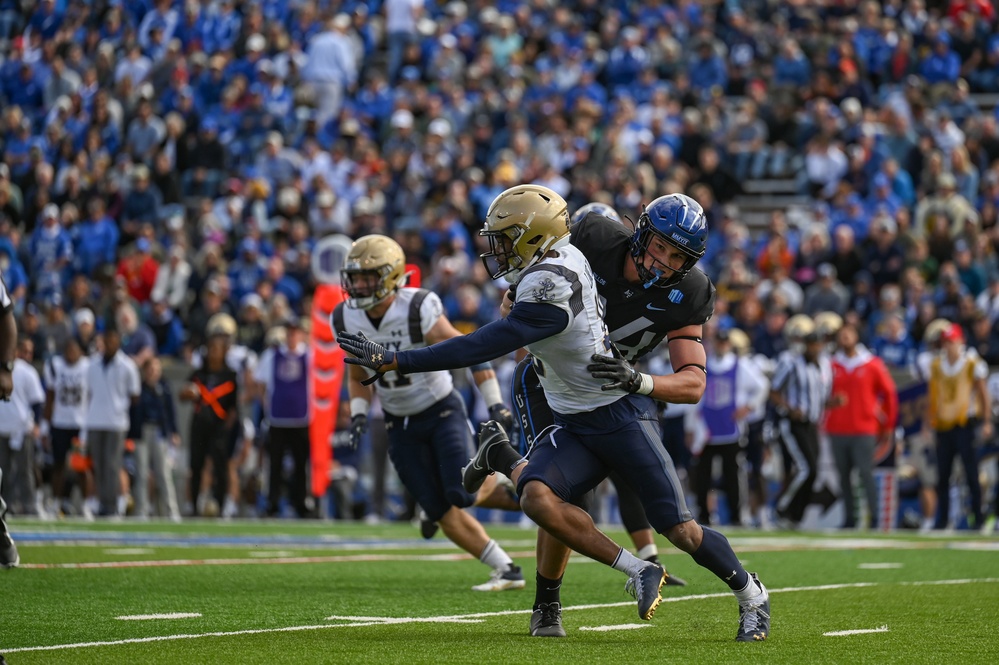 AF Cadets play Navy Midshipmen