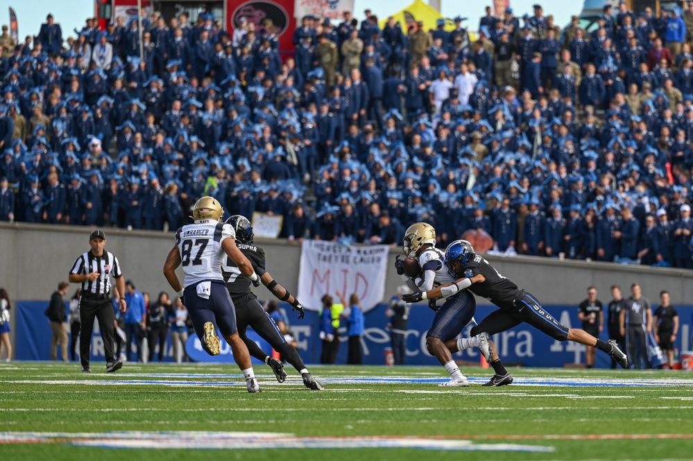 AF Cadets play Navy Midshipmen