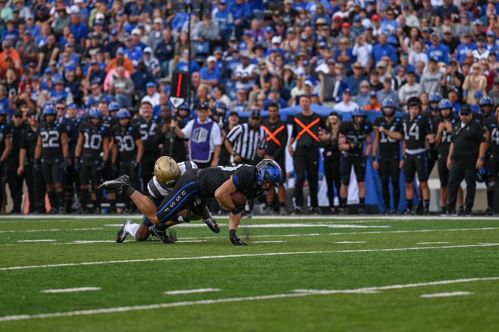 AF Cadets play Navy Midshipmen