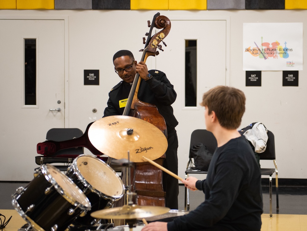 U.S. Navy Band Commodores present a clinic at Millington Central High School