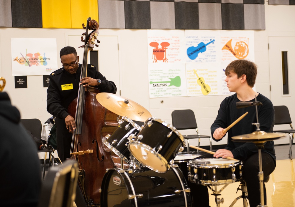 U.S. Navy Band Commodores present a clinic at Millington Central High School