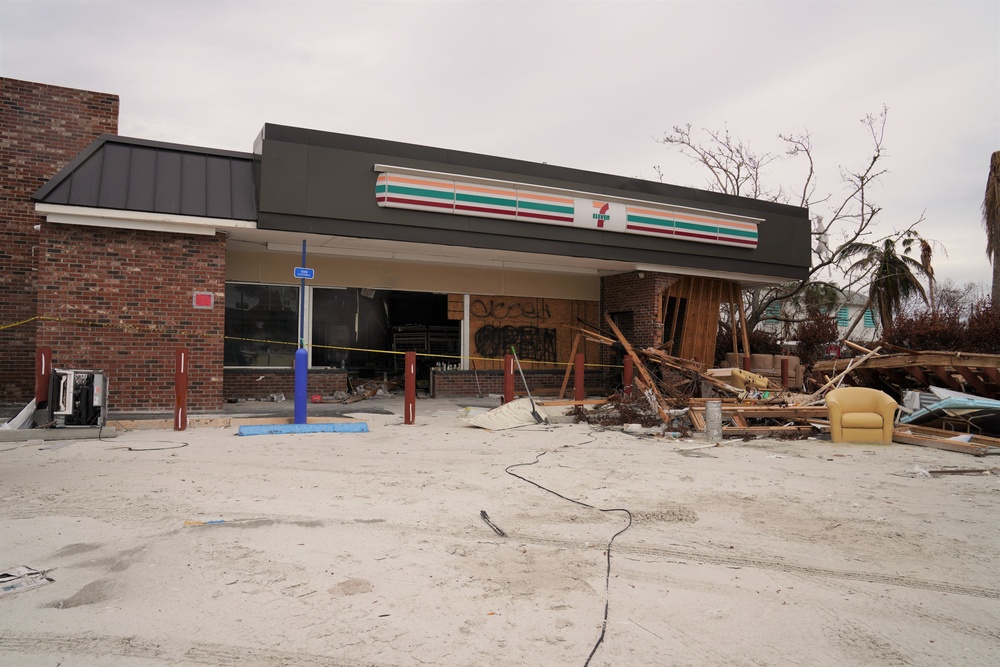 Damage in Fort Myers from Hurricane Ian