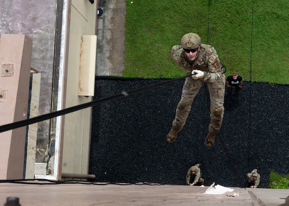 Andersen AFB Airmen participate in rappelling training