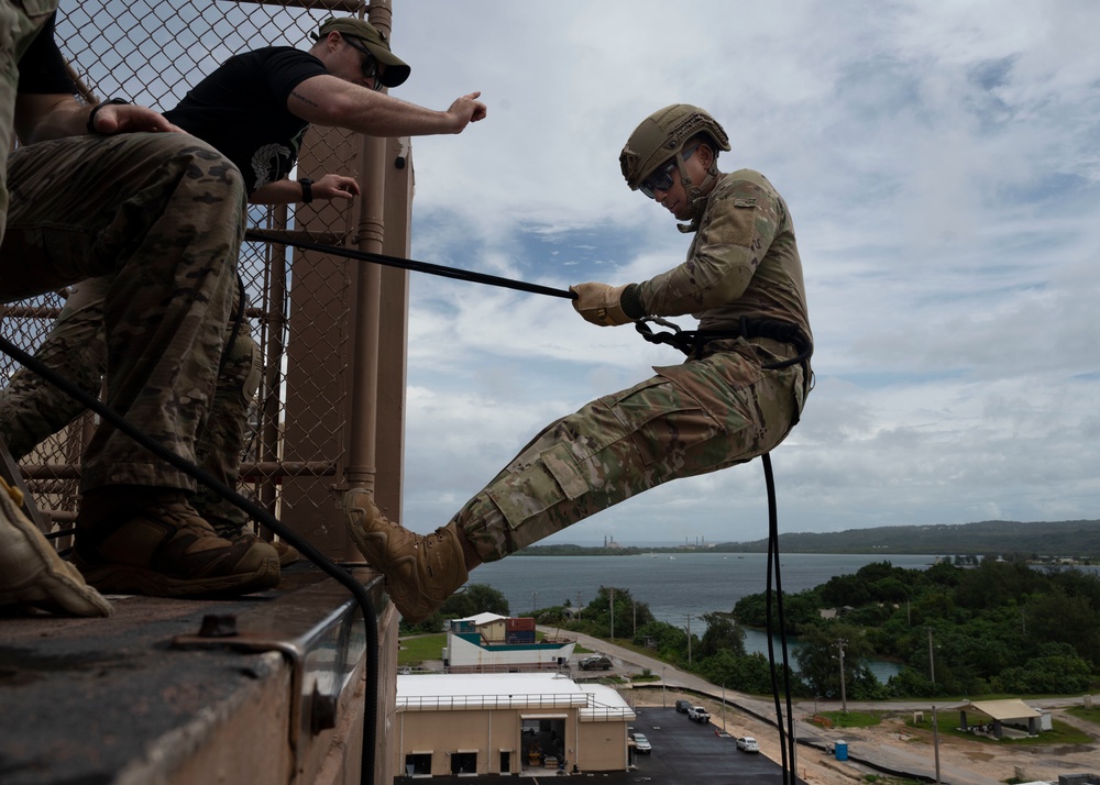 Andersen AFB Airmen participate in rappelling training