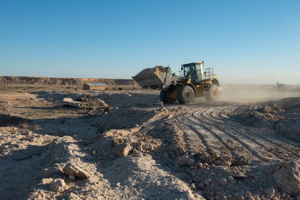 Polish engineer platoon conducts Amber Zone cleanup at Al Asad Air Base