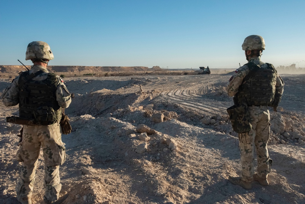 Polish engineer platoon conducts Amber Zone cleanup at Al Asad Air Base