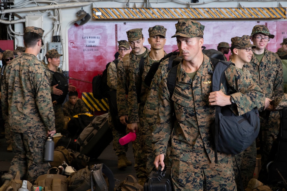 USS Tripoli 31st MEU Debarkation